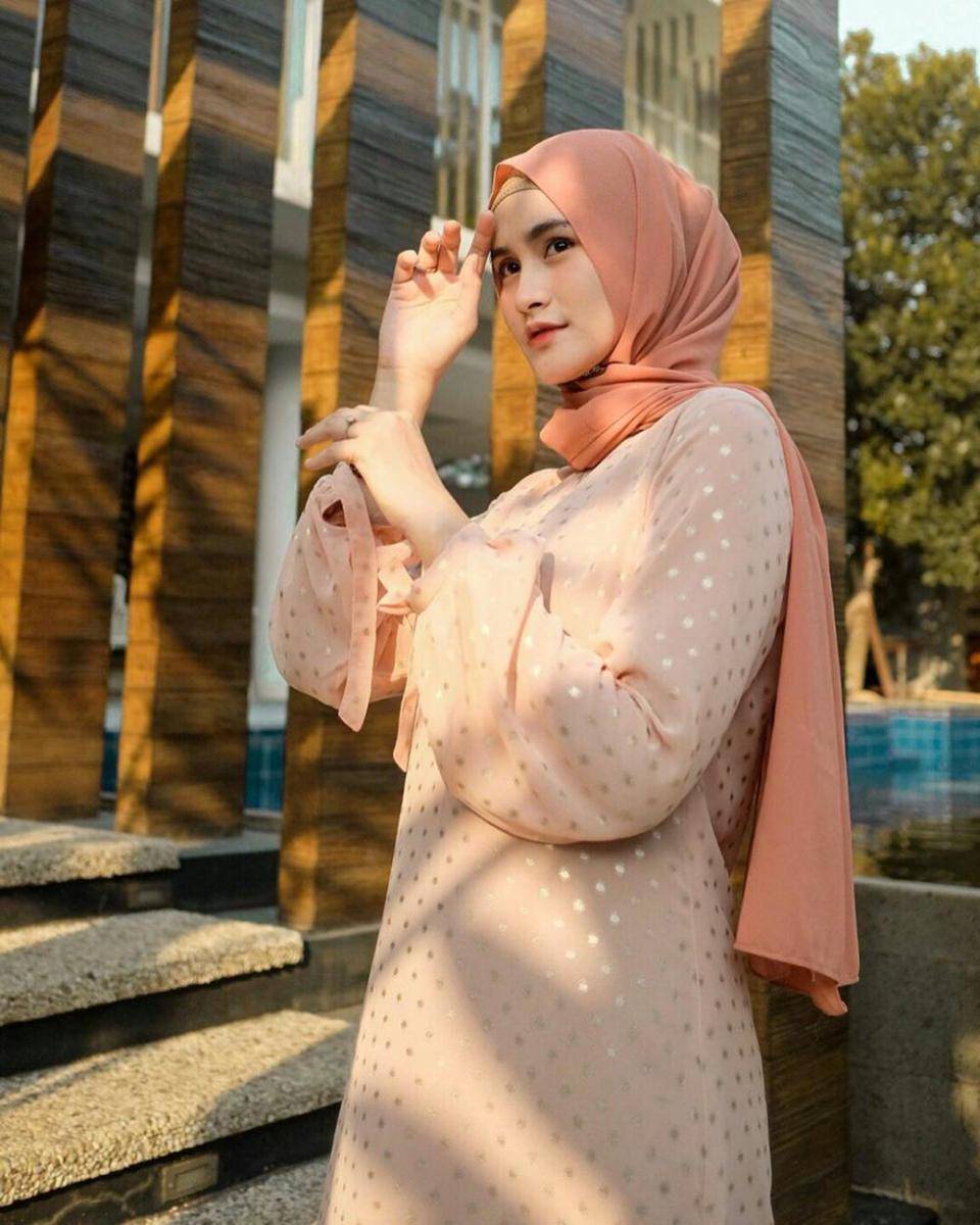 instagram.com/iselfricella