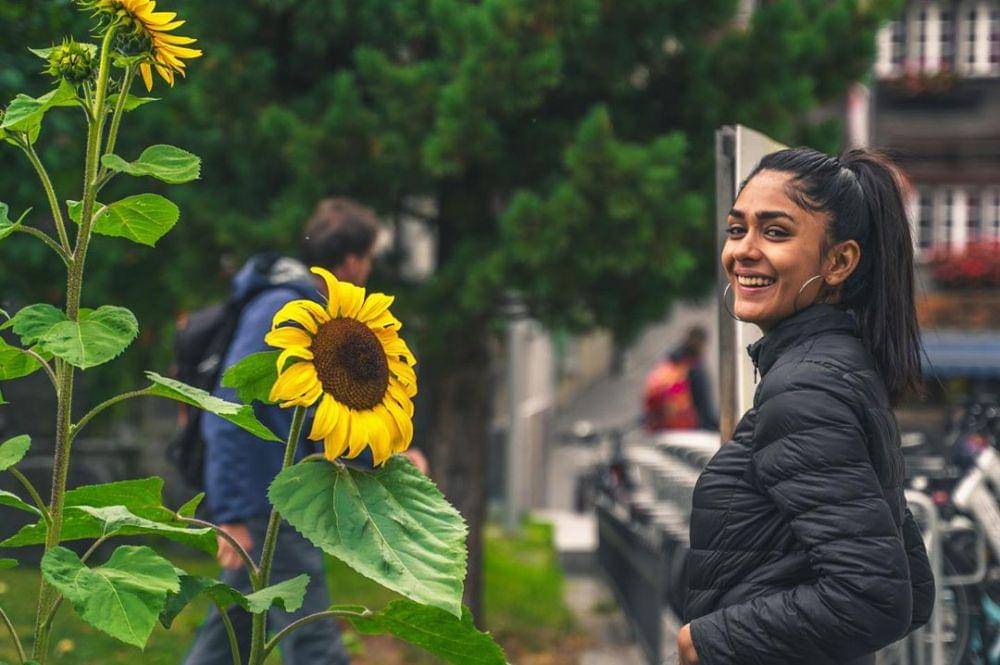 Instagram.com/mrunalofficial2016