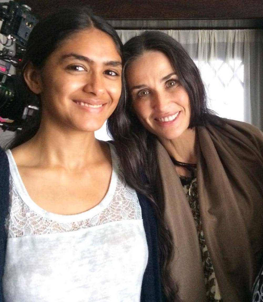 Instagram.com/mrunalofficial2016