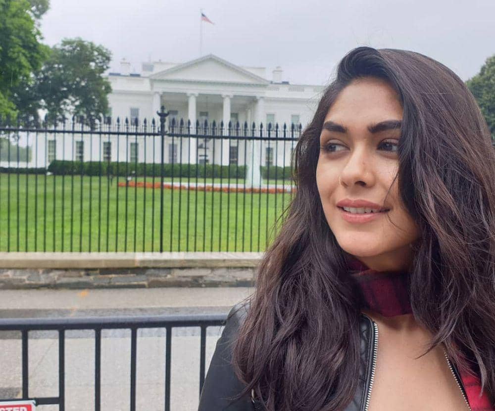 Instagram.com/mrunalofficial2016