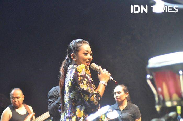 Biduan Soimah berkolaborasi dengan KuaEtnika di Ngayogjazz 2019 di Kwagon, Sleman, 16 November 2019. IDN Times/Pito Agustin Rudiana