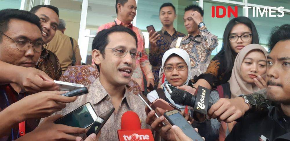 Menteri Pendidikan dan Kebudayaan Nadiem Anwar Makarim saat ditemui usai penyerahan Apresiasi Bunda PAUD Nasional pada Senin (18/11) mengaku salut dengan Bunda PAUD (IDN Times/Margith Juita Damanik)