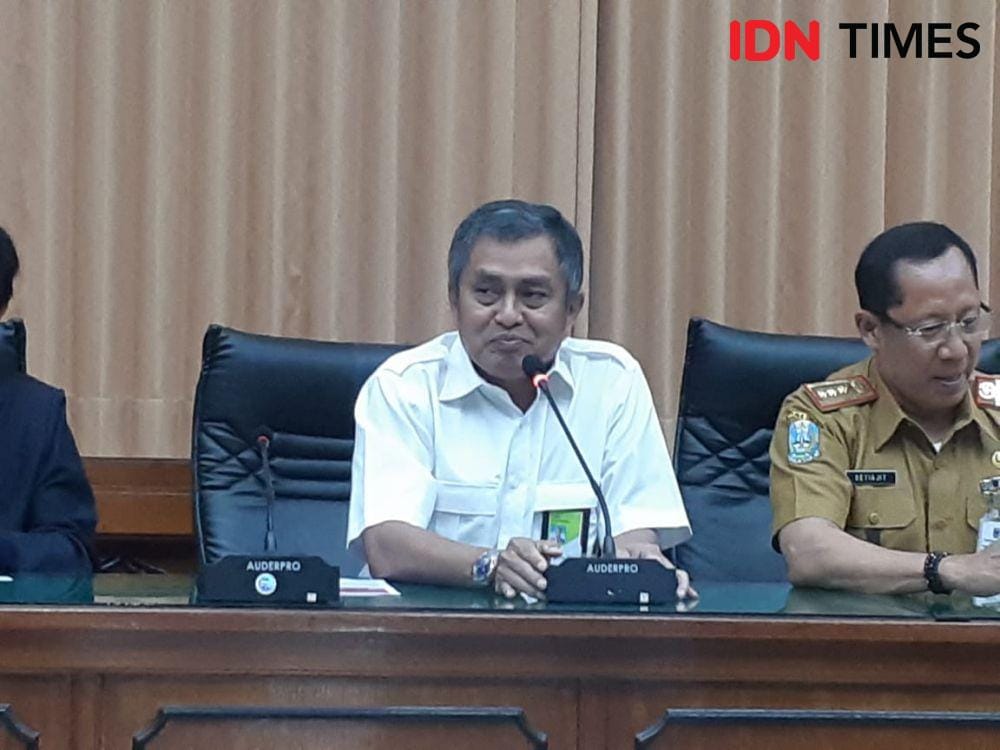 GM Marketing Operation Region V Pertamina Werry Prayogi saat konferensi pers di Kantor Gubernur Jatim, Senin (18/11). IDN Times/Ardiansyah Fajar