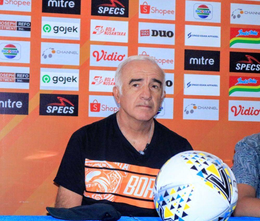 Mario Gomez masih melihat semua kemungkinan tawaran melatih yang masuk kepada dirinya. IDN Times/ Alfi Ramadana