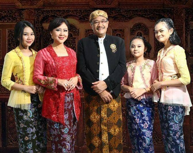 Instagram/ happydjarot