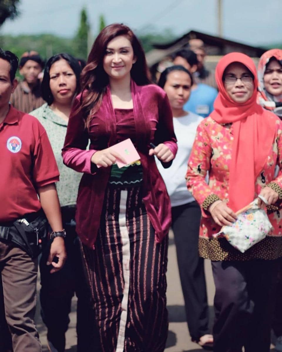 instagram.com/nafaurbach