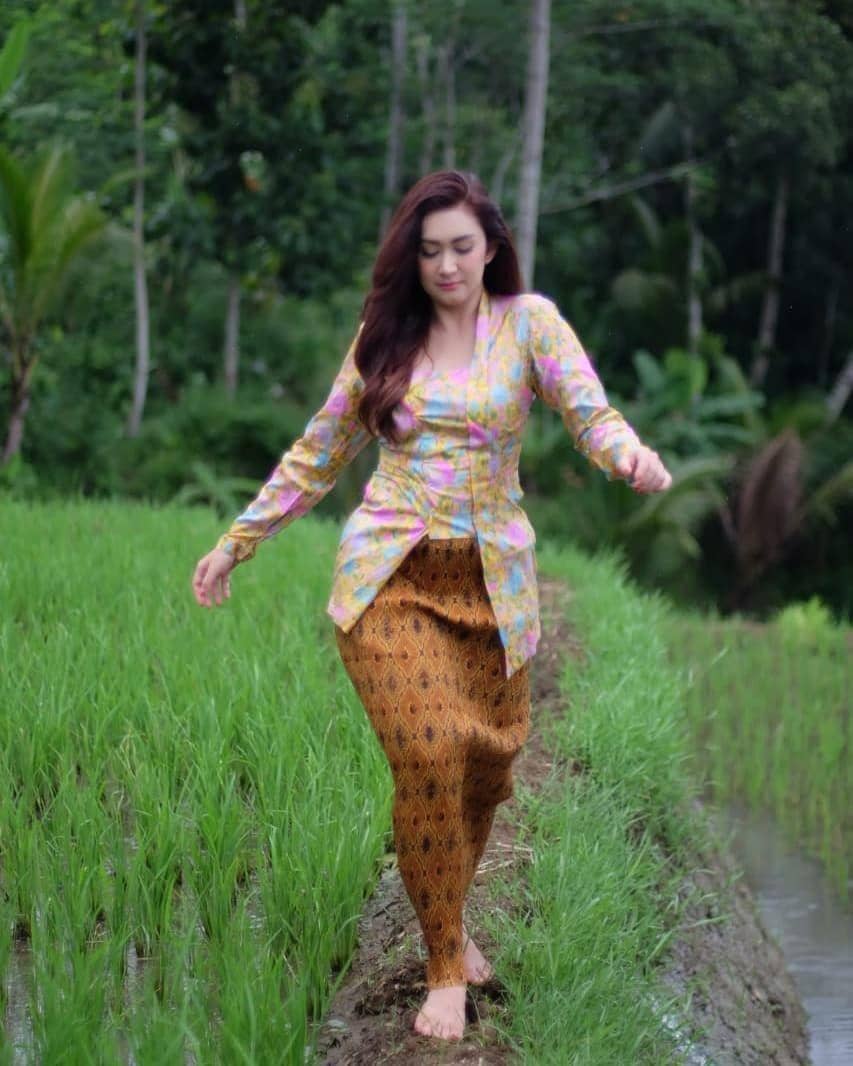 instagram.com/nafaurbach