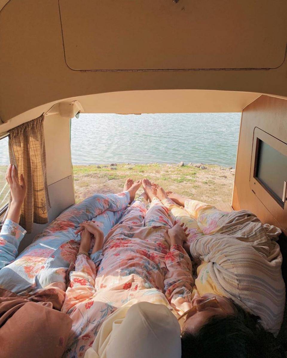 instagram.com/dian pelangi