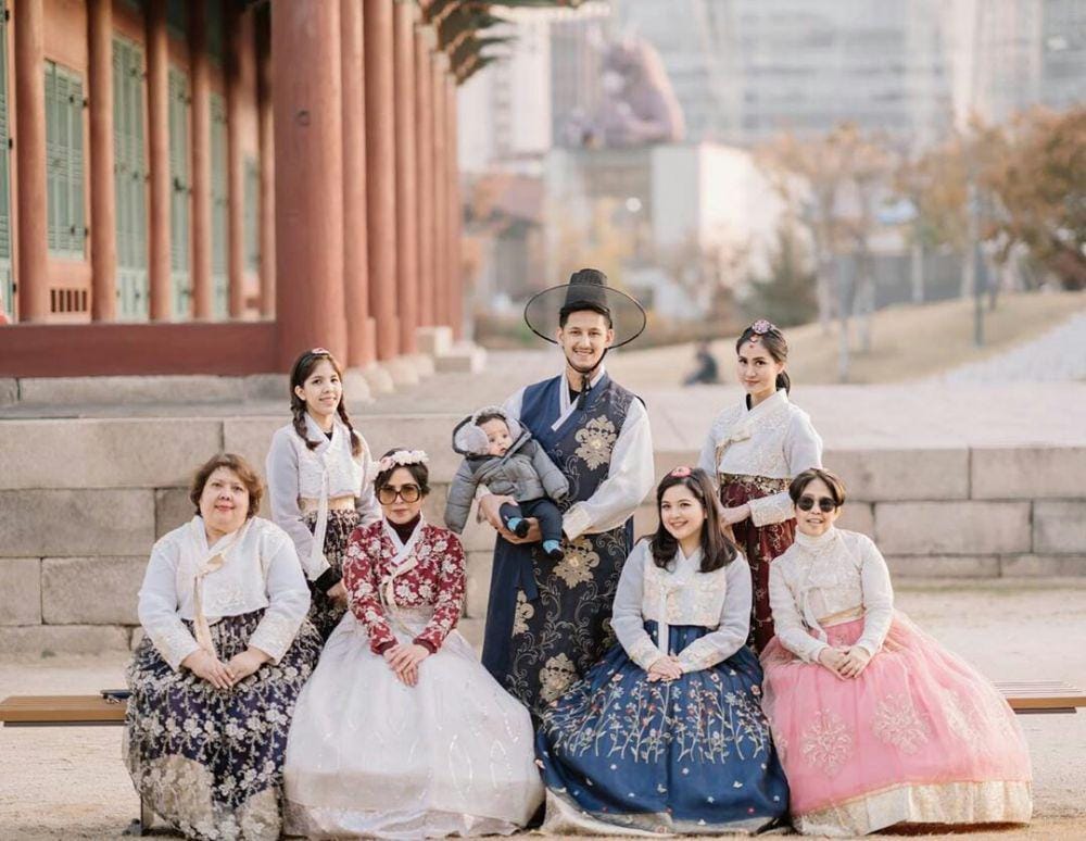 instagram.com/tasyakamila