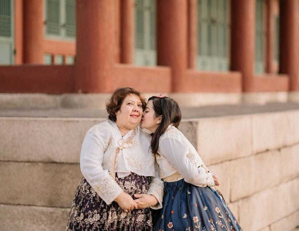 instagram.com/tasyakamila