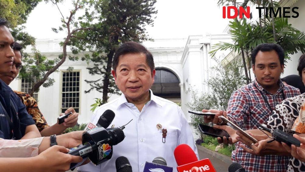 Menteri Bappenas Suharso Monoarfa memberikan keterangan pers, di Kompleks Istana Negara, Jakarta Pusat, Senin 18 November 2019 (IDN Times/Teatrika Handiko Putri)