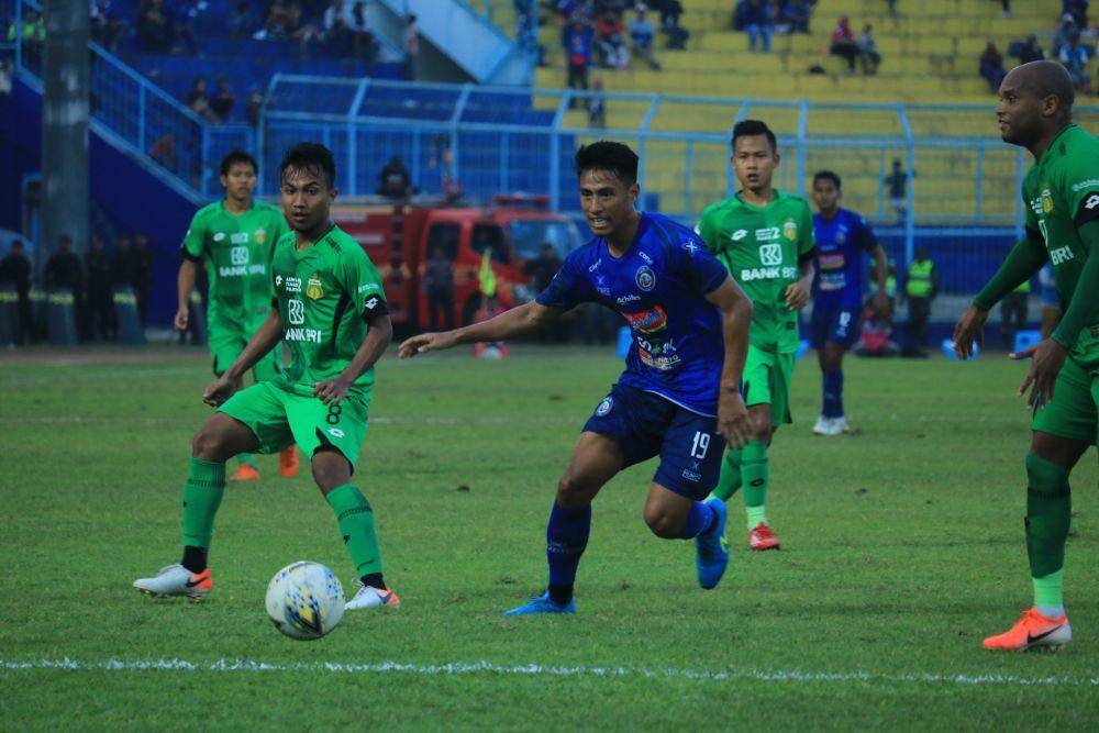 Hanif Sjahbandi saat membela Arema FC menghadapi Bhayangkara FC beberapa waktu lalu. IDN Times/ Alfi Ramadana