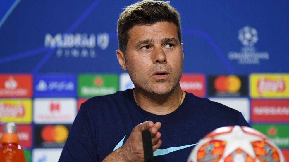 Mauricio Pochettino, eks pelatih Tottenham Hotspur yang baru saja dipecat. UEFA.com