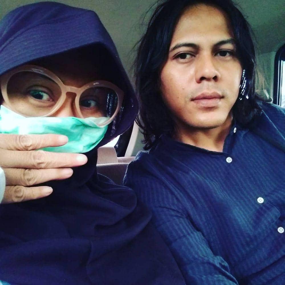 Ria Irawan dan suami