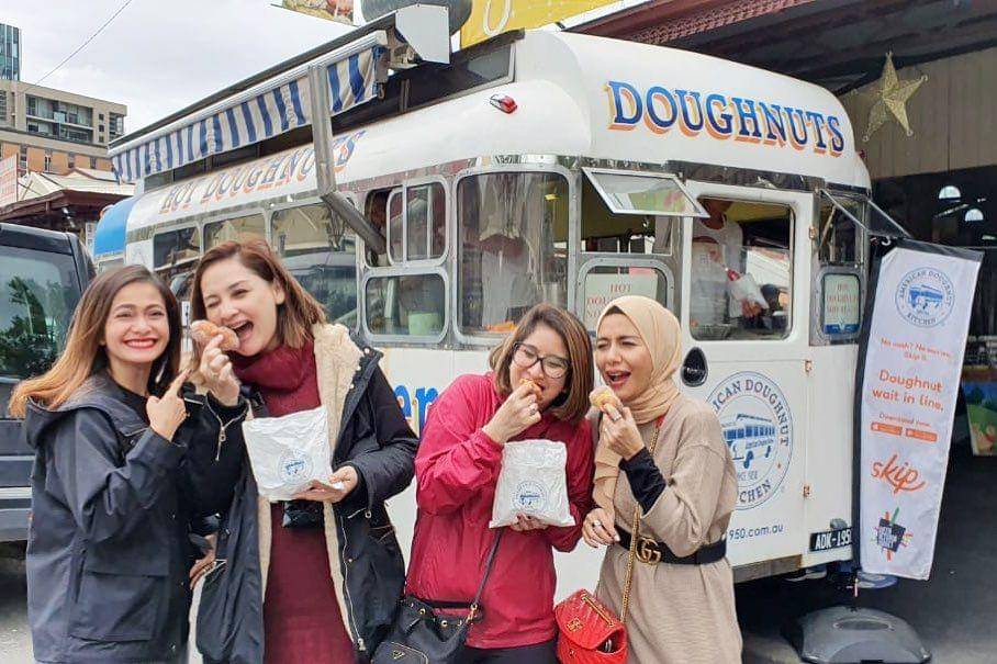 instagram.com/monaratuliu