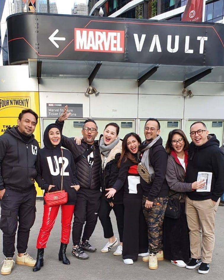 instagram.com/monaratuliu