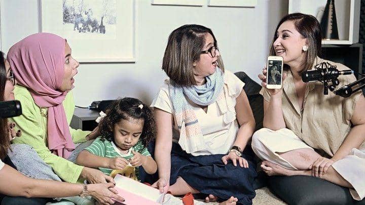 instagram.com/monaratuliu