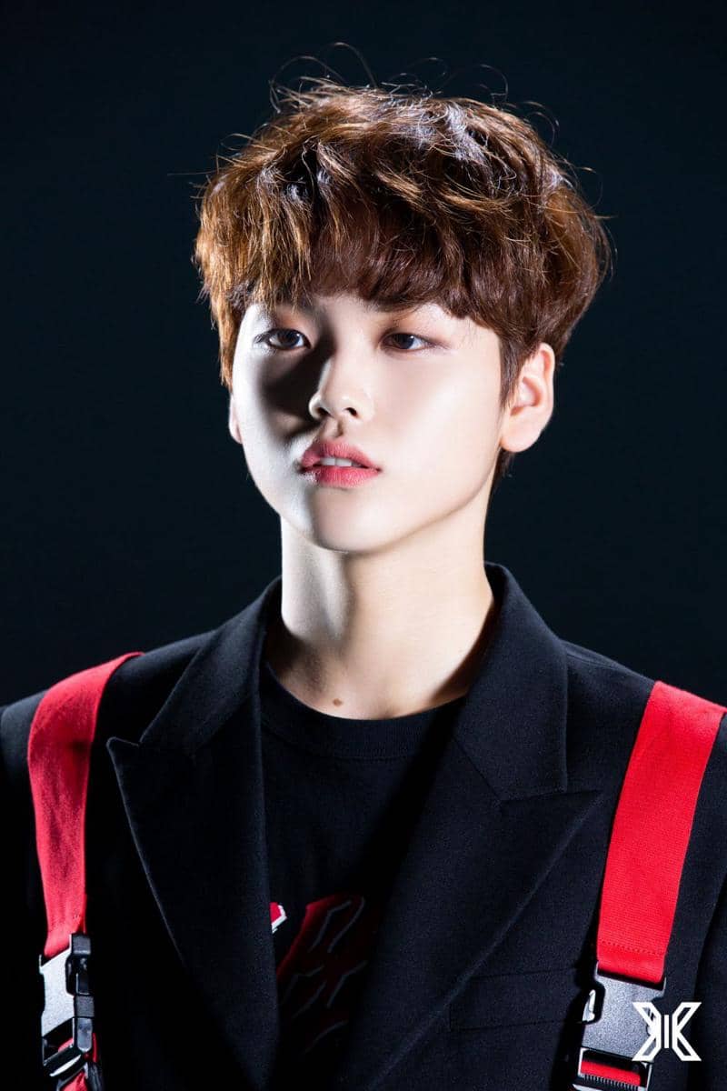 twitter.com/x1official101