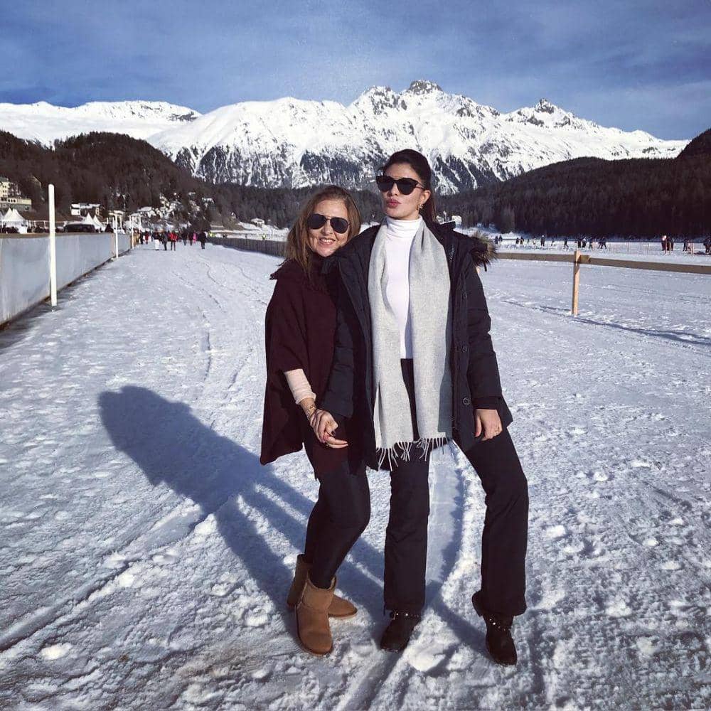 Instagram.com/jacquelinef143