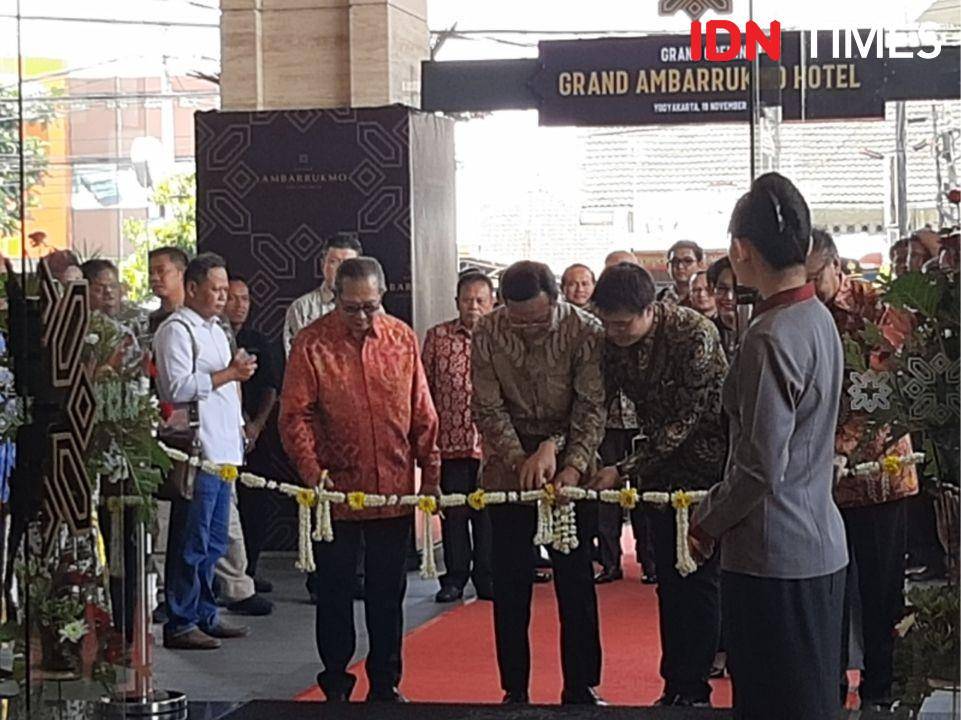 Gubernur DIY Sri Sultan HB X meresmikan Grand Ambarrukmo Hotel Yogyakarta, Selasa (19/11/2019). IDNTimes/Holy Kartika