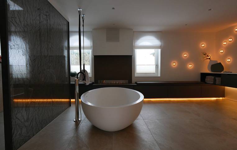 bath tub
