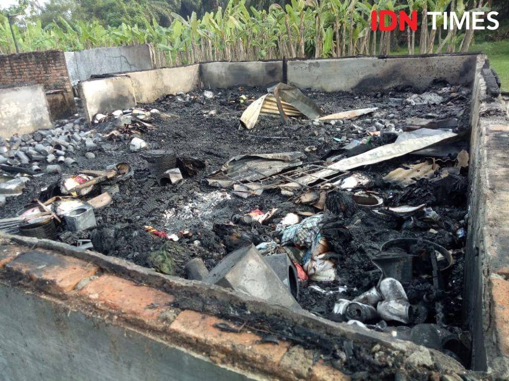 Rumah seorang nenek terbakar di Binjai