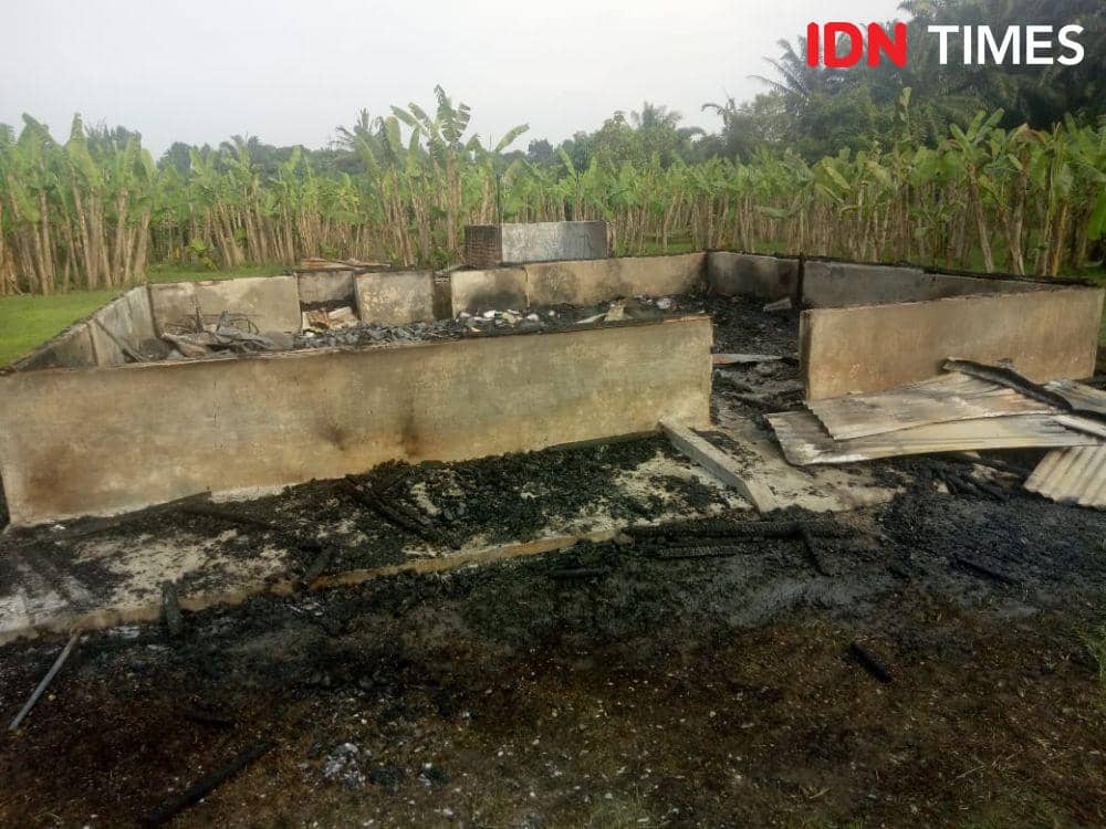 Rumah seorang nenek terbakar di Binjai