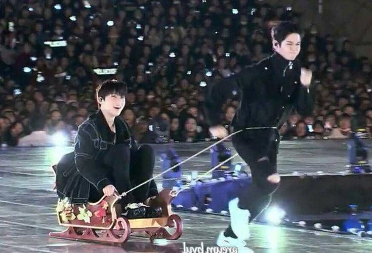 11 Potret Bromance Ong Seongwu dan Hwang Minhyun NU'EST