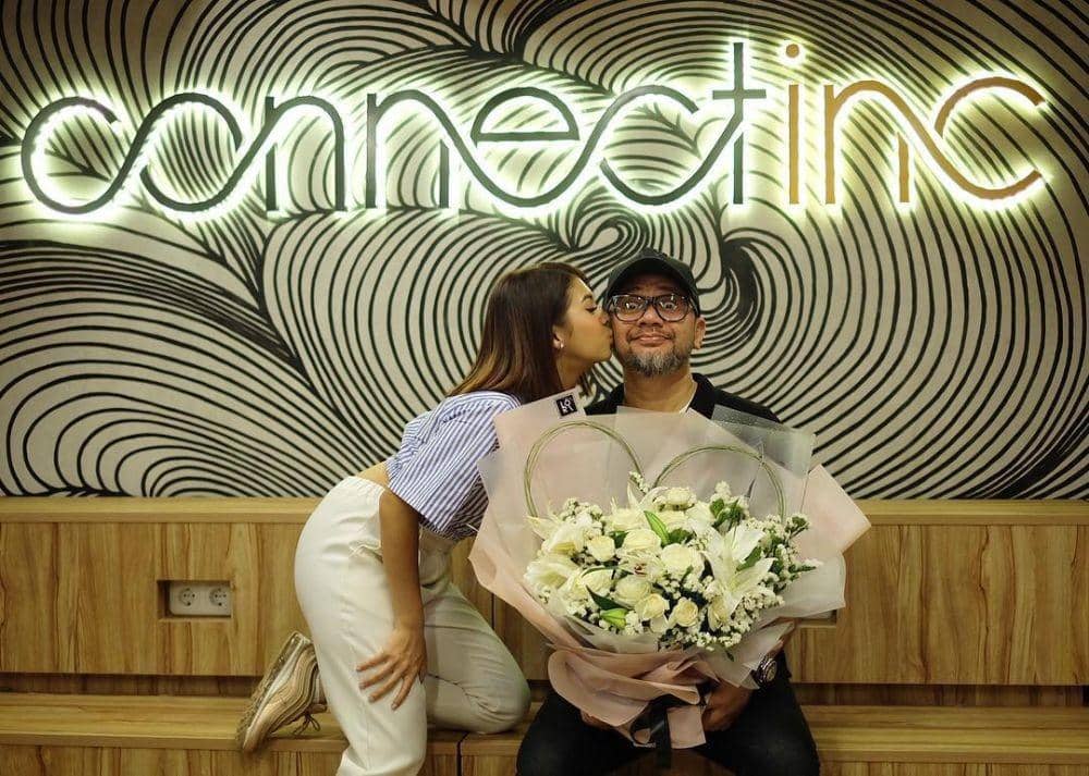 Instagram.com/monaratuliu