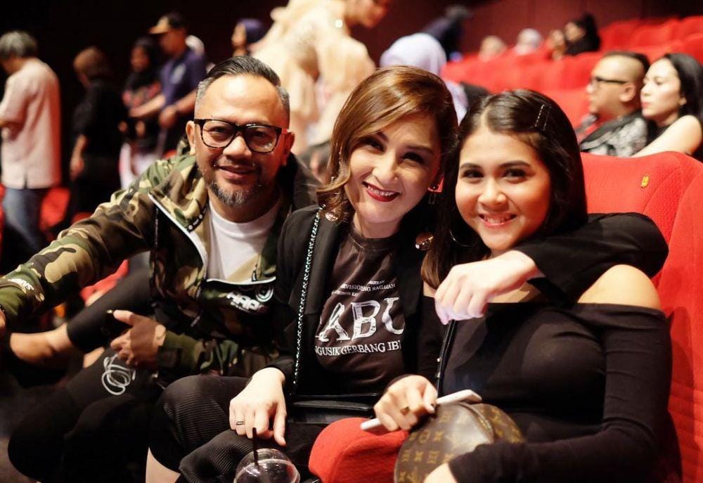 Instagram.com/monaratuliu