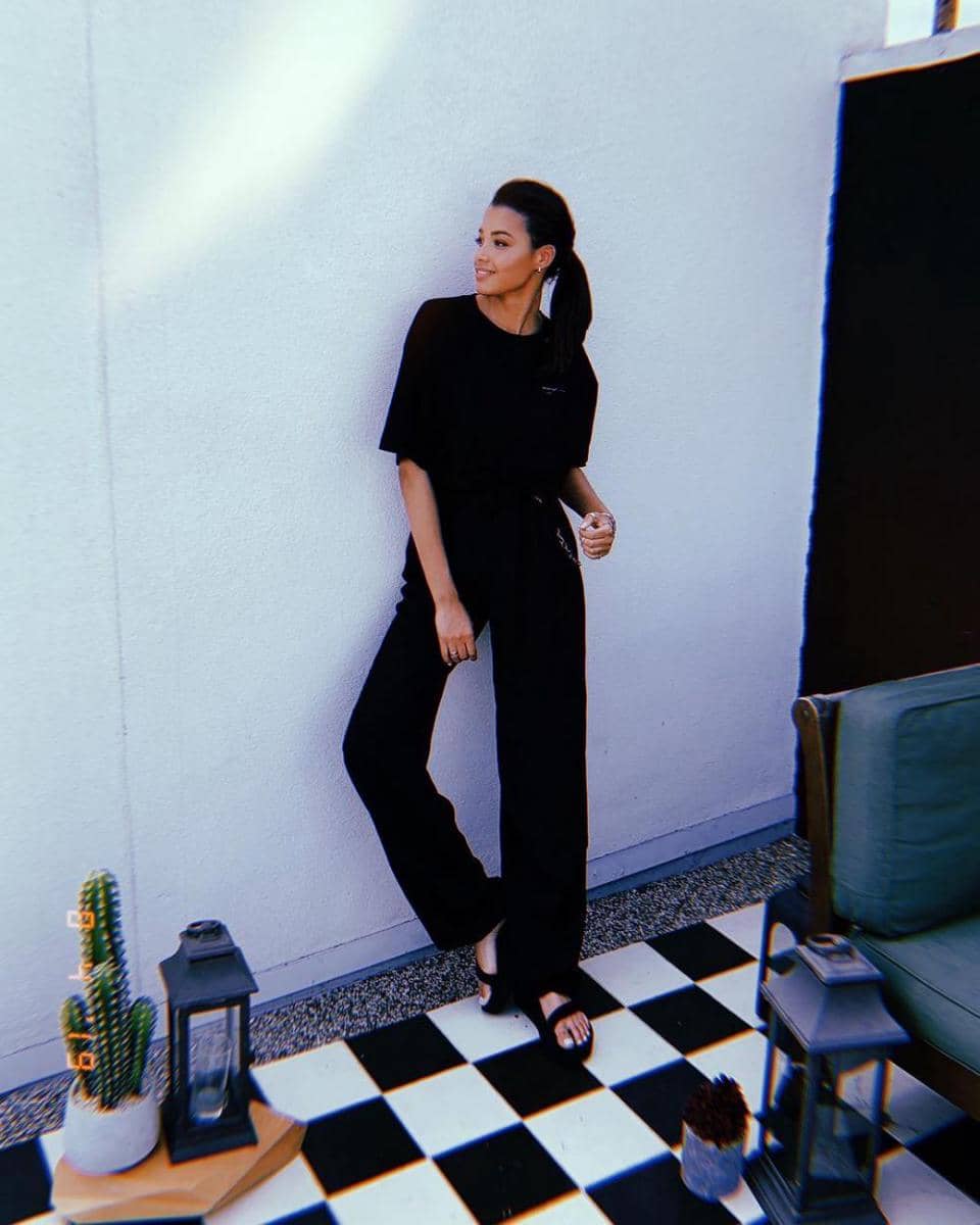 instagram.com/ellabalinska