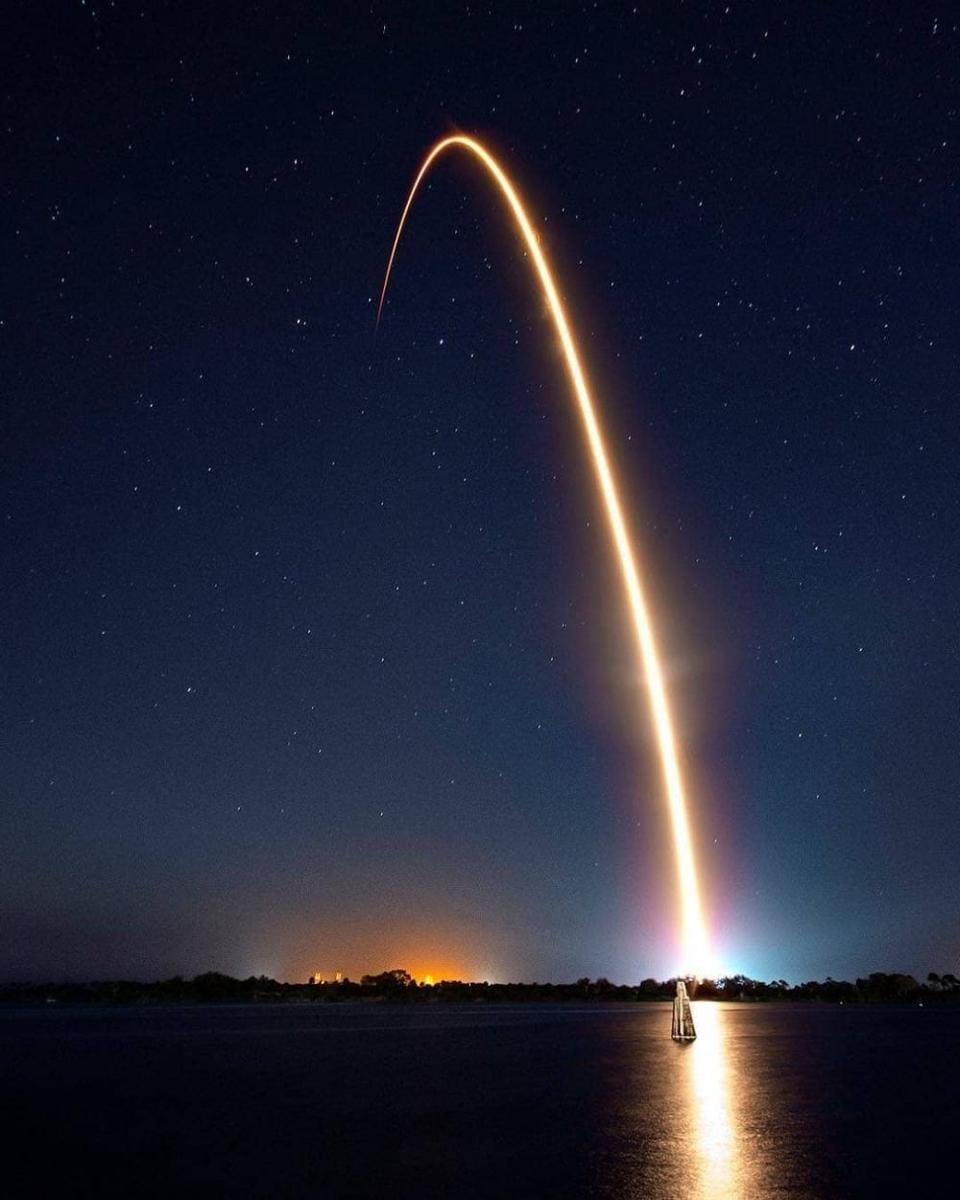 SpaceX Falcon 9 saat mengorbitkan Satelit Nusantara Satu pada 21 Februari 2019. Instagram.com/@theourspace