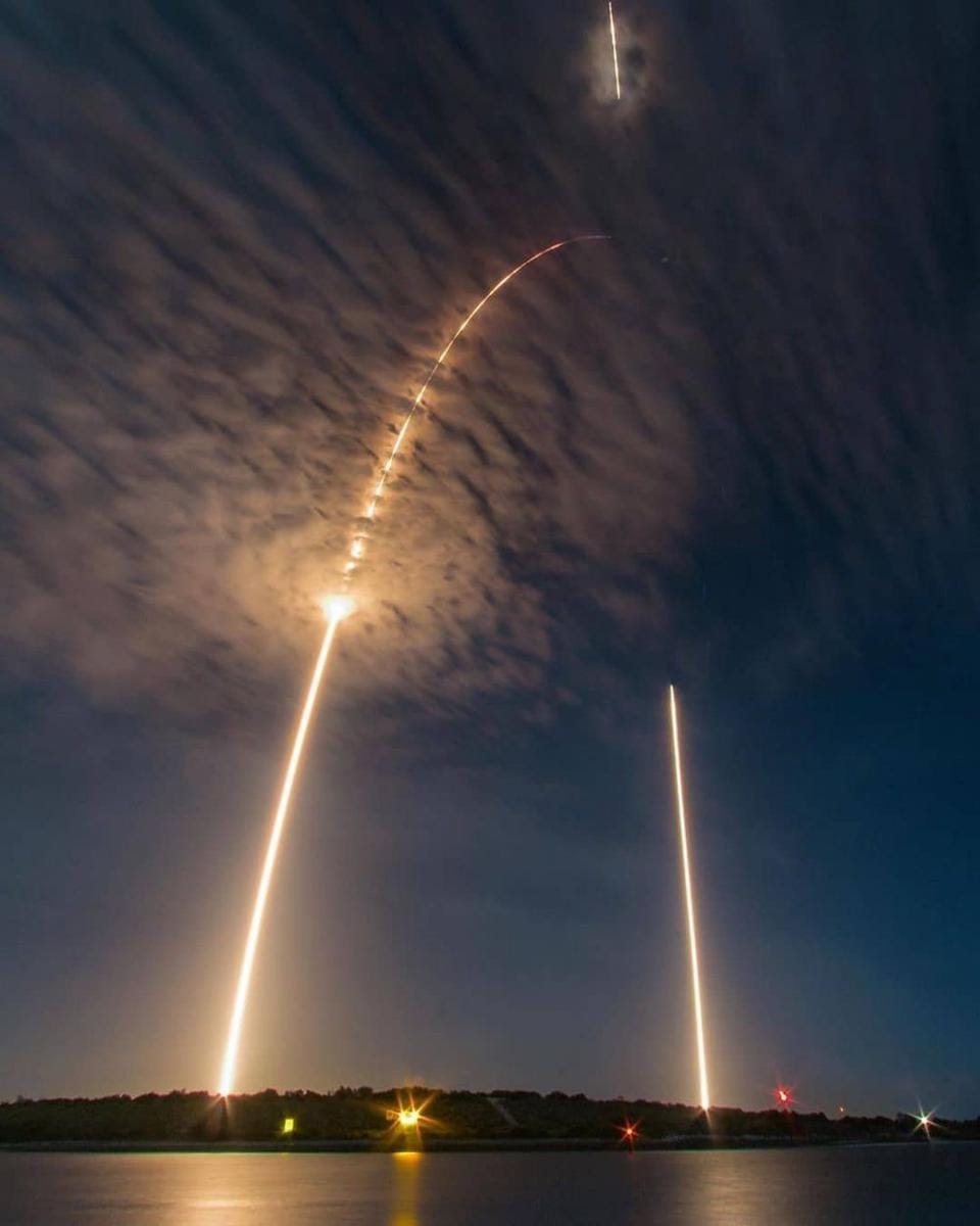 SpaceX Falcon 9 saat meluncur ke angkasa pada 18 Juli 2016 dari Cape Canaveral, Florida. Instagram.com/@theourspace