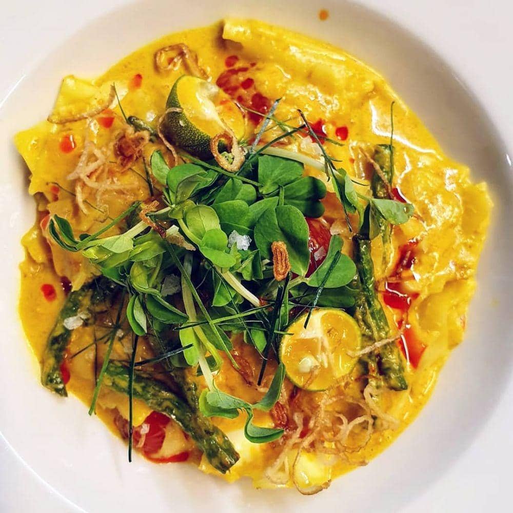 instagram.com/fatchoito