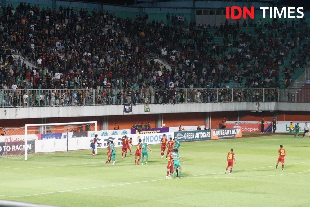 Laga PSS Sleman vs Borneo FC di Stadion Maguwoharjo, Sleman, Rabu (20/11) malam. (IDN Times/Tunggul Kumoro)