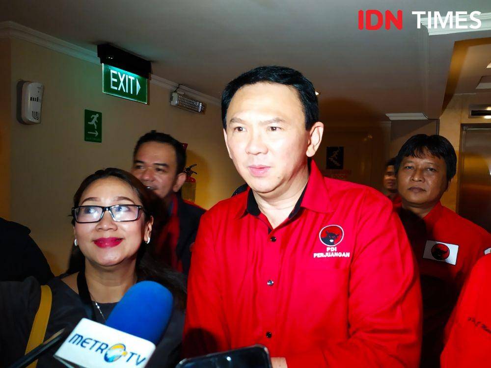 Basuki Tjahaja Purnama atau Ahok (kiri). IDN Times/Dhana Kencana