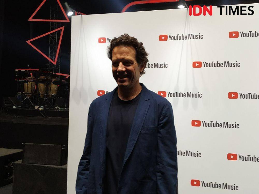 Adam Smith selaku VP of Product Management YouTube dalam "Journey Into The New World of Music" di Jakarta. 20 November 2019. IDN Times/Nadia Umara