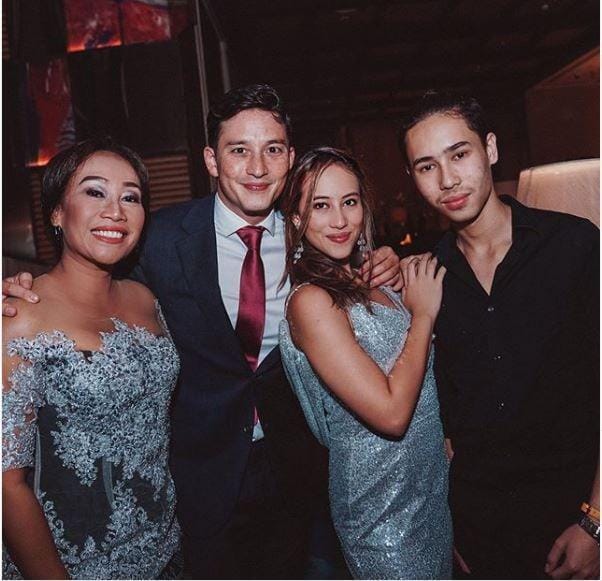 instagram.com/mike_lewis/