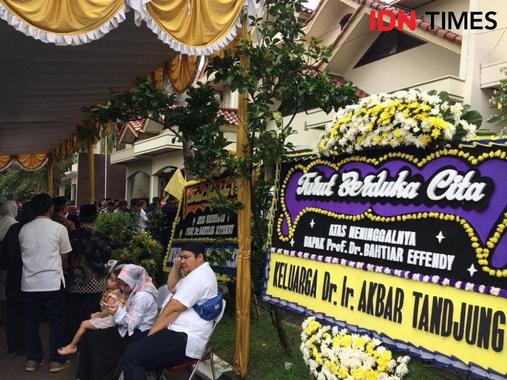 Suasana kediaman Almarhum Bahtiar Effendy di Jalan Tole Iskandar, Depok, Kamis (21/11) (IDN Times/Irfan Fathurohman)