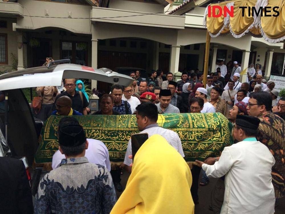 Suasana kediaman Almarhum Bahtiar Effendy di Jalan Tole Iskandar, Depok, Kamis (21/11) (IDN Times/Irfan Fathurohman)