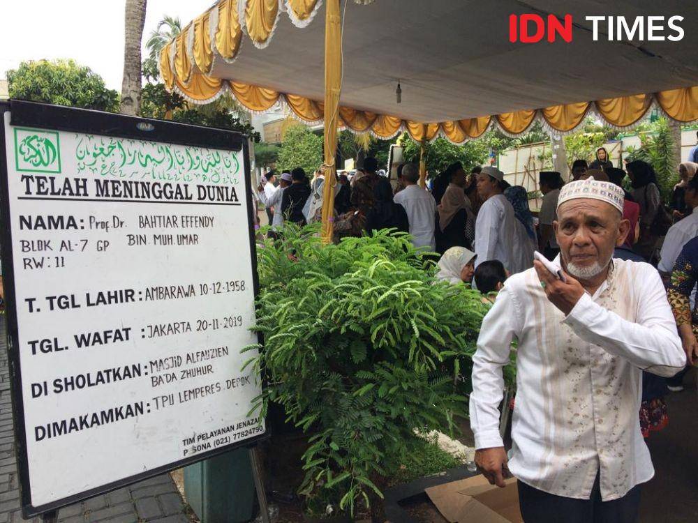 Suasana kediaman Almarhum Bahtiar Effendy di Jalan Tole Iskandar, Depok, Kamis (21/11) (IDN Times/Irfan Fathurohman)