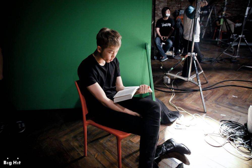 Novel yang ada di list bacaan BTS' RM