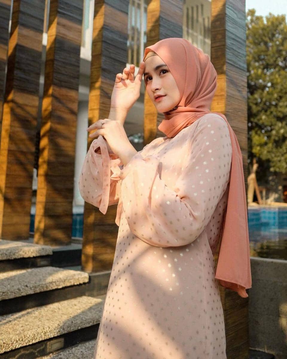 instagram.com/iselfricella