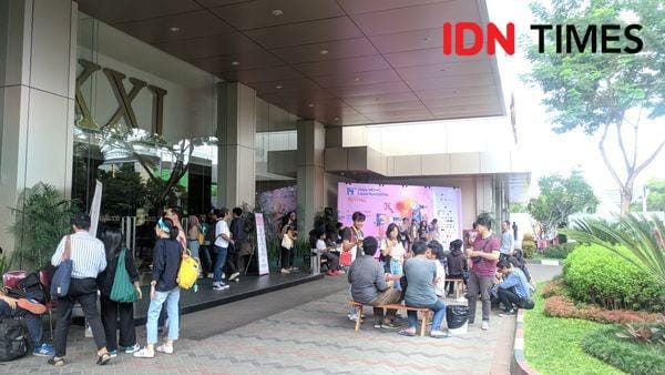 Pengunjung JAFF 2019 memadati halaman depan Empire XXI Yogyakarta, Kamis (21/11) - IDN Times/Rijalu Ahimsa
