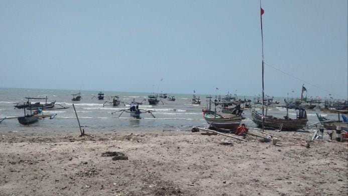 Gelombang air laut di perairan laut Tuban terpantau normal. IDN Times/Imron