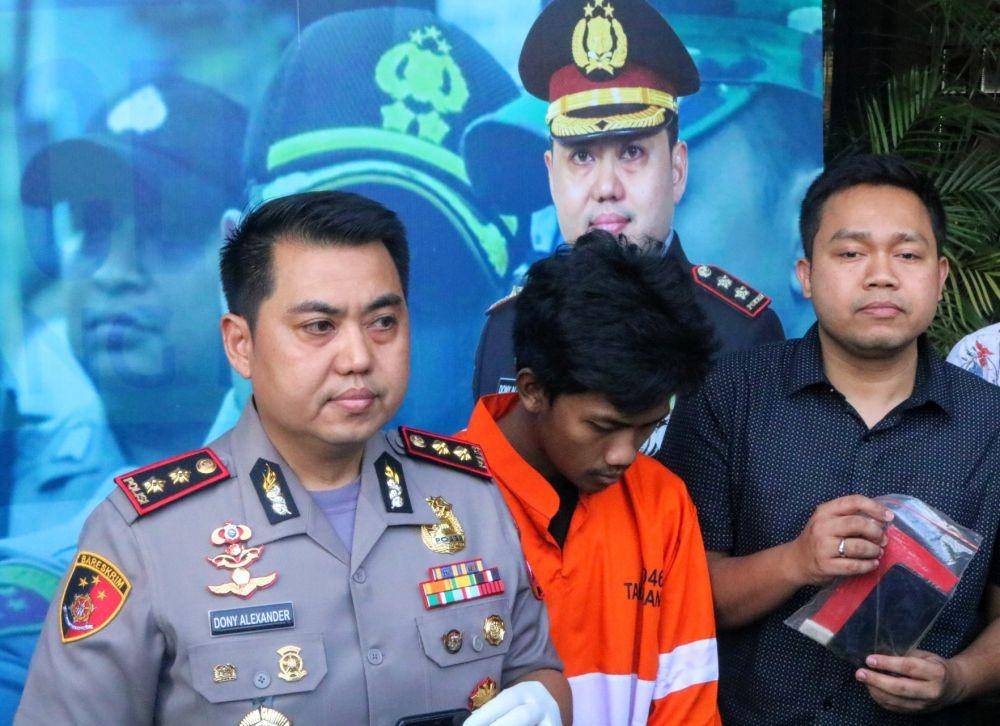 Kapolres Malang Kota, AKBP Dony Alexander saat giat rilis kasus pornografi, Jumat (22/11/2019). IDN Times/ Alfi Ramadana