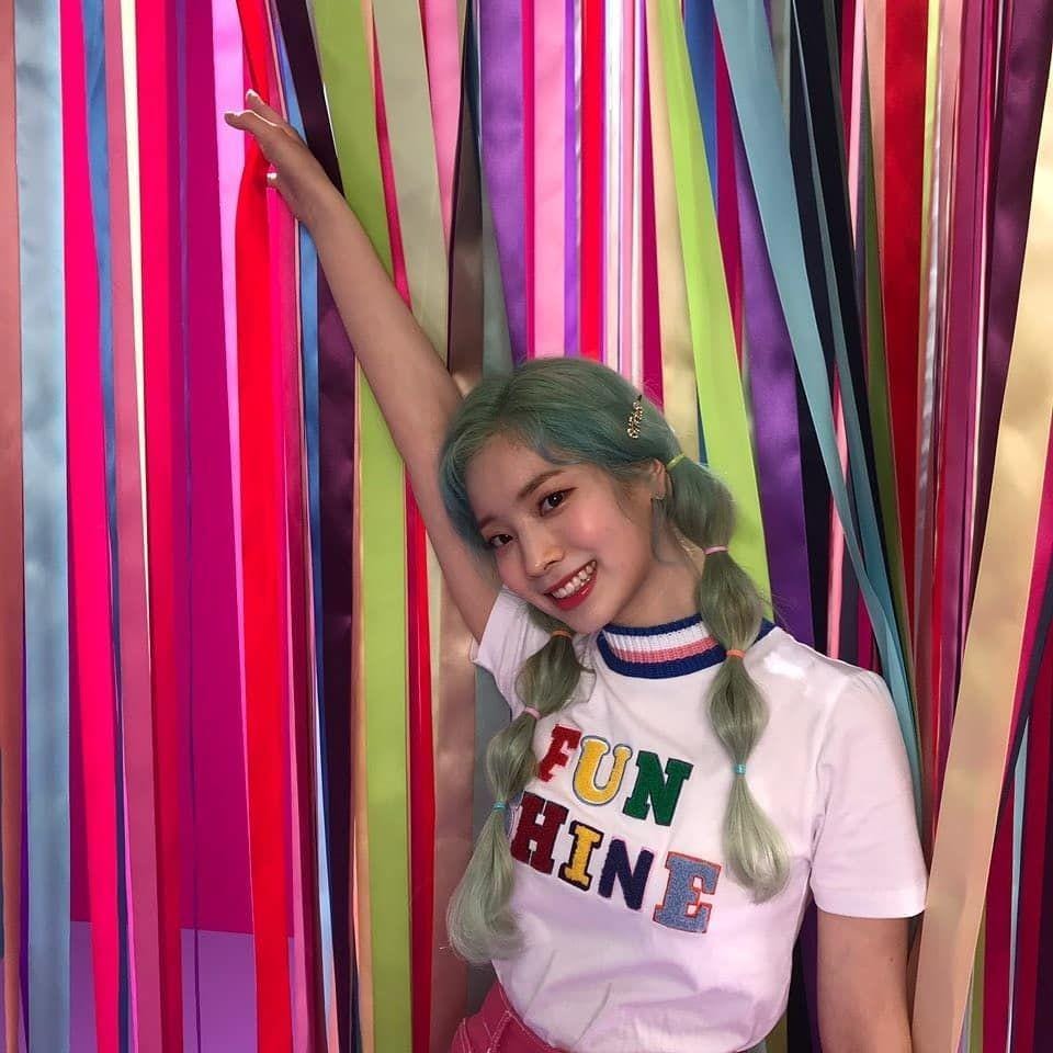 instagram.com/twicetagram