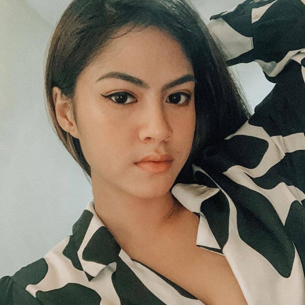 instagram.com/hanahaho