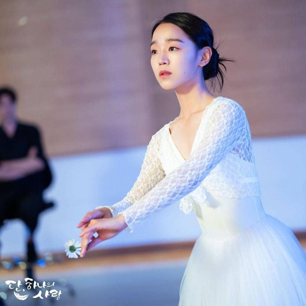 twitter.com/koreanwaveina