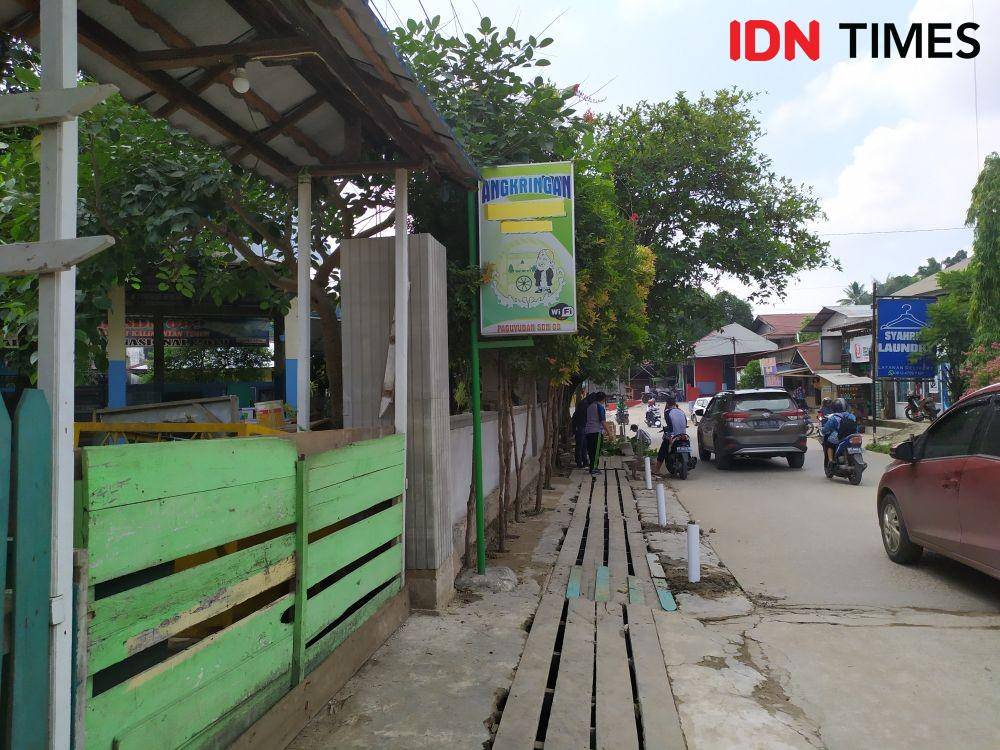 SD 009 Samarinda menutup pintu kedua agar mudah awasi murid (IDN Times/Yuda Almerio)